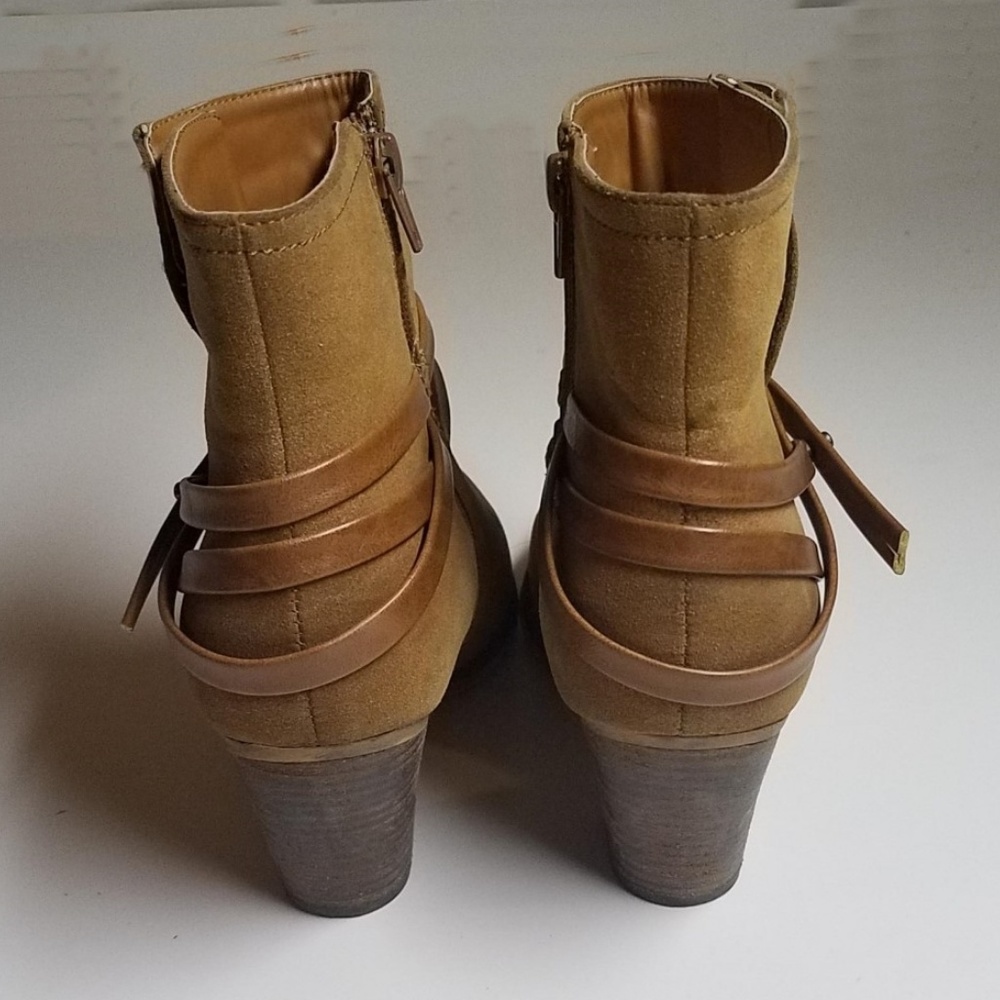 BUCCO Emmy Brown Camel Tan Zipper Ankle Boots Booties Sz 8.5 EUC - Picture 4 of 8